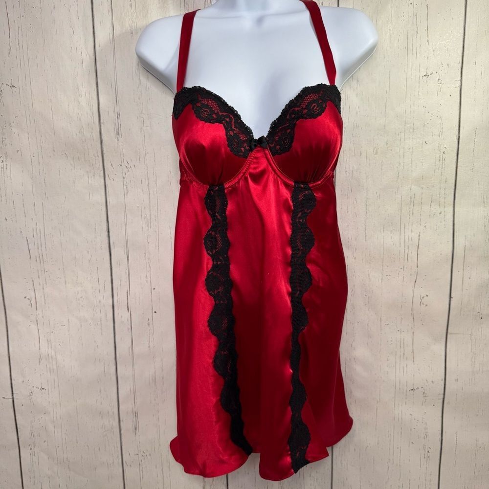 Gilligan & O’Malley Red Satin Black Lace Chemise Lingerie Size L Romantic Y2K